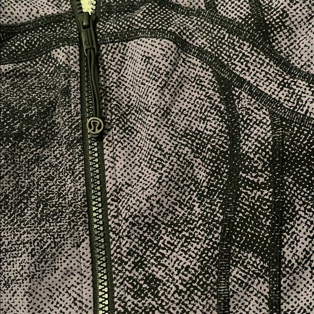 Zip up - Picture 4 of 4
